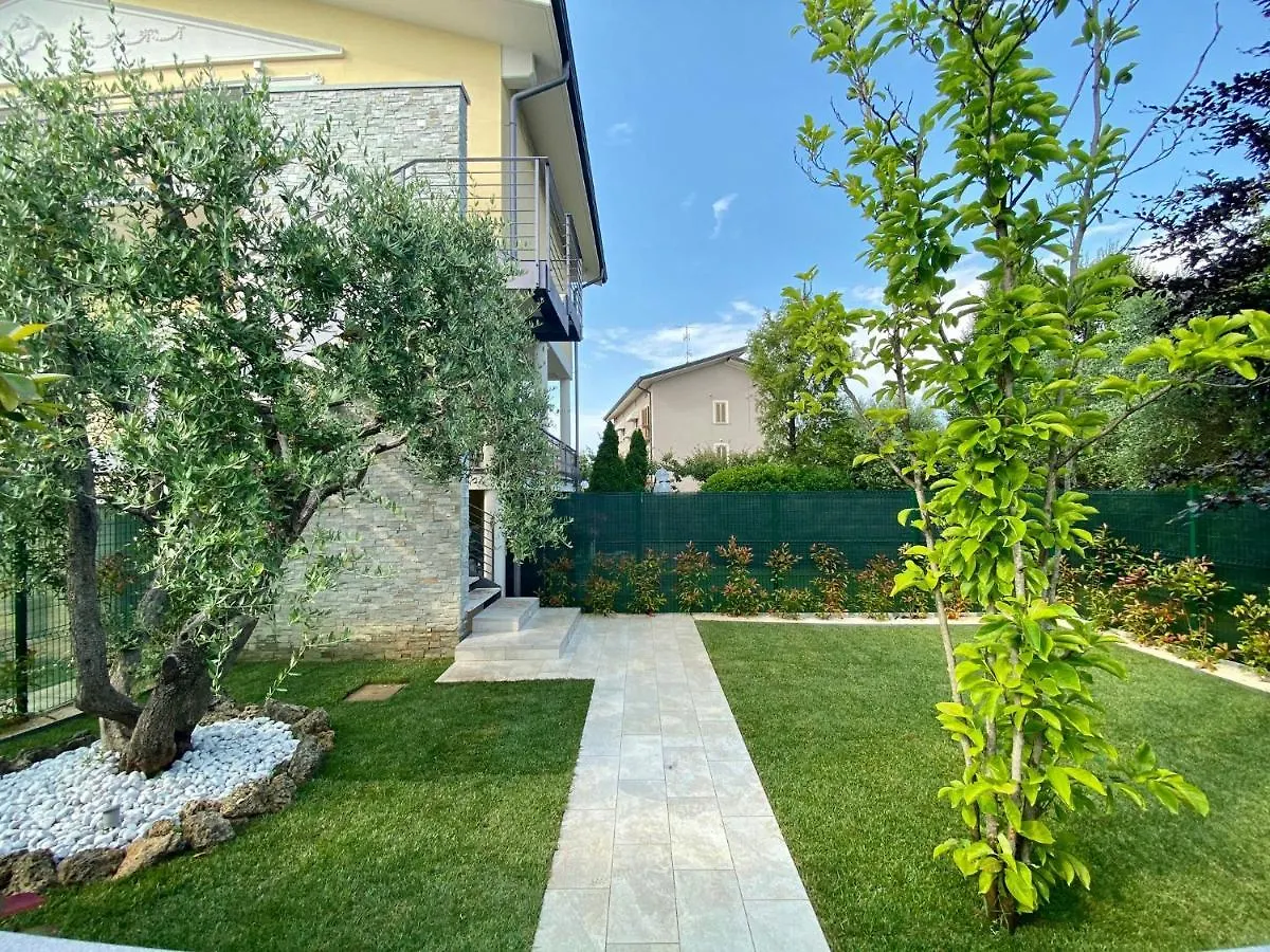 Nocleg ze śniadaniem Villa Elena Desenzano del Garda Włochy
