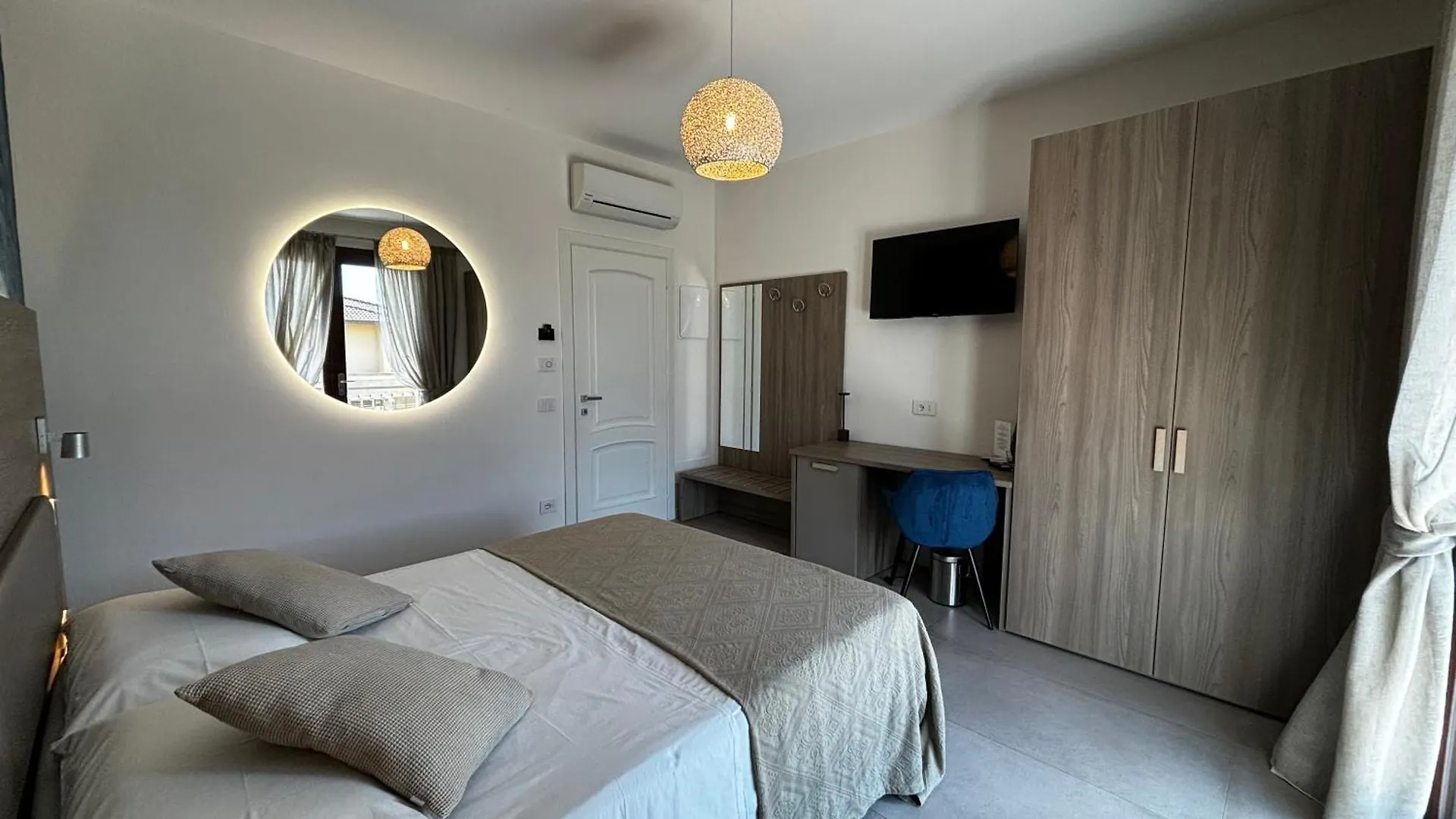 Villa Elena Desenzano del Garda Nocleg ze śniadaniem