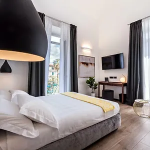 ** Pensjonat By The First - Luxury & Włochy